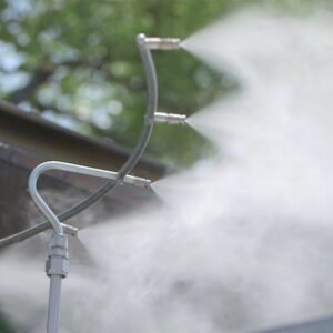 Tent and Trailer Misting cu spray 450x450